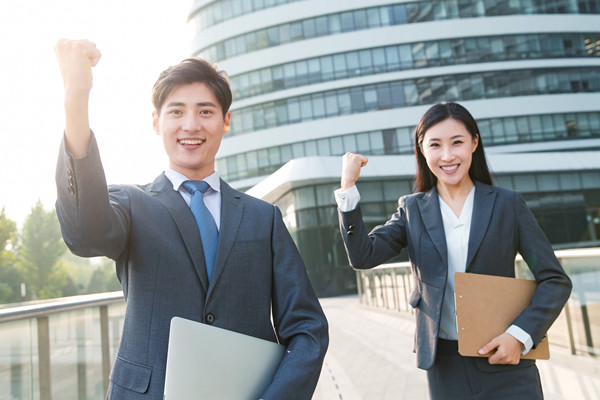 集團管控：統(tǒng)一策略、優(yōu)化運營、提升效率