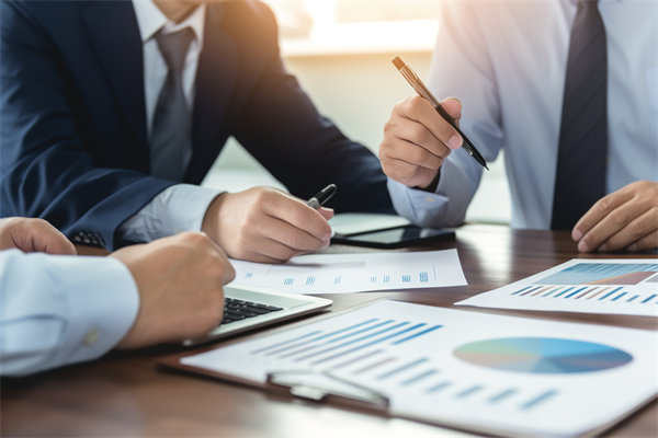 如何在快速變化的市場中精準定位企業(yè)戰(zhàn)略方向？