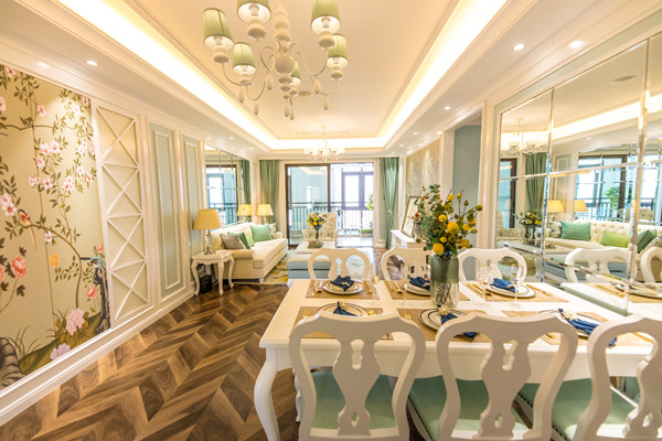 燈飾行業(yè)精益生產(chǎn)管理咨詢公司哪家好，能解小批量定制效率低？